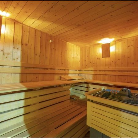 La Corte Appartamenti Livigno Luaran gambar