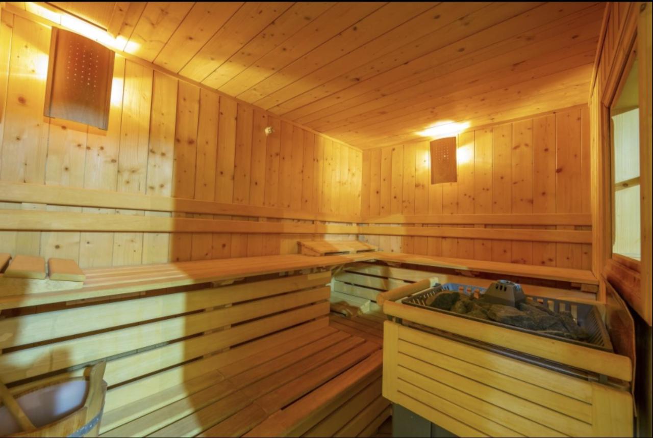 La Corte Appartamenti Livigno Luaran gambar