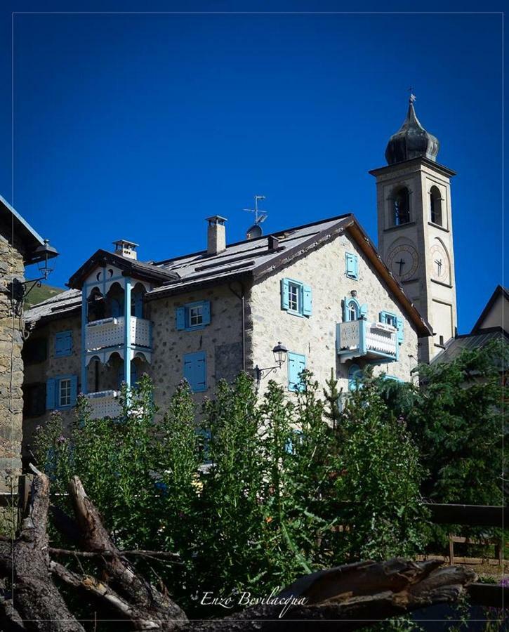 La Corte Appartamenti Livigno Luaran gambar