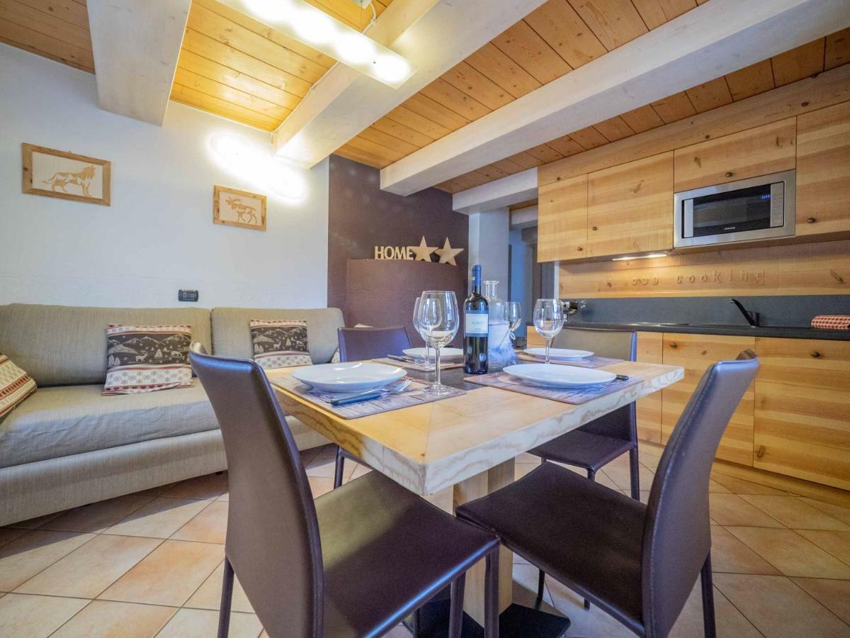 La Corte Appartamenti Livigno Luaran gambar